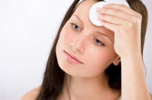 Pink, white, black and purulent acne on the face: how to treat at home